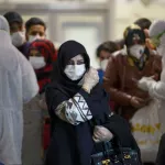 iran-une-soixantaine-de-personnes-meurent-en-buvant-de-l-alcool-cense-guerir-du-covid-19