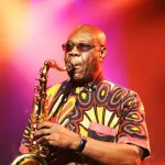 mabri-oumou-sangare-a-salfo-yasmina-ouegnin-meiway-dr-emmou-sylvestre-debordo-tous-pleurent-la-disparition-de-manu-dibango