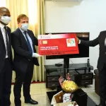 cote-d-ivoire-covid-19-25-millions-de-francs-cfa-de-carburant-offert-au-ministre-de-la-sante-par-une-societe-d-hydrocarbures