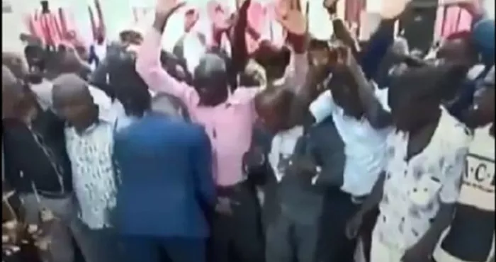 lutte-contre-le-coronavirus-a-daloa-un-pasteur-et-ses-fideles-surpris-en-plein-culte-condamnes-en-justice