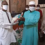 lutte-contre-le-coronavirus-babily-dembele-pdt-du-cidp-fait-des-dons-aux-musulmans-et-chretiens-d-anyama