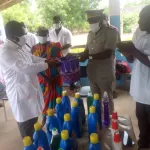 lutte-contre-le-coronavirus-enguerran-kassi-fait-d-importants-dons-a-11-centres-de-sante-des-communes-d-anoumaba-et-de-tiemelekro