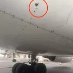 charge-de-rapatrier-des-francais-vers-paris-un-avion-d-air-france-endommage-par-des-tirs-au-congo-brazzaville
