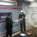 lutte-contre-le-coronavirus-les-imprimeurs-de-cote-d-ivoire-offrent-des-dons-d-un-montant-de-10-millions-de-frs-cfa-au-gouvernement