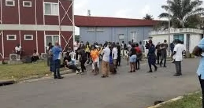 lutte-contre-le-coronavirus-ce-qui-se-passe-a-l-injs-au-chu-de-treichville-et-au-centre-de-soins-a-grand-bassam