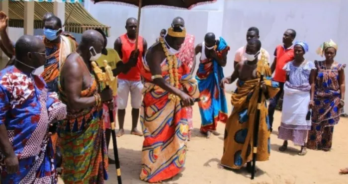 coronavirus-les-mesures-sociales-renforcees-mais-la-presidentielle-2020-menacee-le-roi-du-sanwi-invoque-les-manes