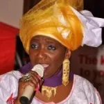 affaire-500-millions-fcfa-aux-artistes-du-burida-aicha-kone-refuse-le-cheque-de-100-000-fcfa-et-crie-sa-colere