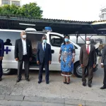 soins-a-proximite-le-gouvernement-ivoirien-equipe-les-hopitaux-de-52-ambulances-et-30-vehicules-de-type-4x4