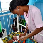 journee-internationale-de-la-sage-femme-dr-aka-aouele-rend-hommage-aux-sages-femmes-et-les-invite-a-plus-de-determination-dans-leur-tache