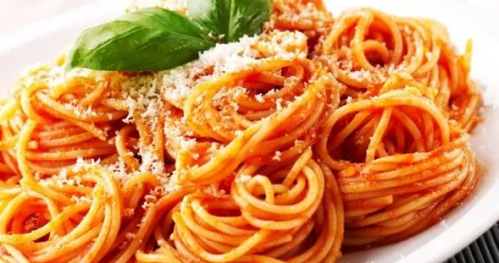 recette-facile-spaghetti-a-la-sauce-tomate