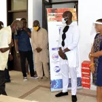 lutte-contre-le-covid-19-l-association-des-ivoiriens-diplomes-des-universites-americaines-s-implique