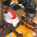 nielle-deux-jeunes-circulant-a-moto-avec-une-kalachnikov-interpelles-par-la-gendarmerie