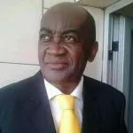 musique-slam-thomas-makaya-declame-contre-la-virulence-d-un-virus