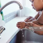 kidnappe-lorsqu-il-etait-bebe-il-retrouve-ses-parents-apres-32-ans