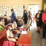 reouverture-des-etablissements-scolaires-le-gouvernement-annonce-la-distribution-de-80-millions-de-masques-a-la-communaute-educative