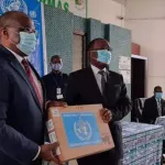 covid-19-telemedecine-en-cote-d-ivoire-l-oms-remet-des-equipements-et-du-materiel-audiovisuel-a-l-etat-ivoirien