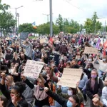 etats-unis-a-washington-une-foule-pacifique-defile-contre-les-violences-policieres-aux-etats-unis