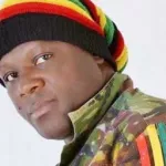 affaire-vol-d-ordinateur-de-fadal-dey-l-artiste-promet-une-enveloppe-a-celui-qui-retrouvera-son-appareil-et-ses-donnees