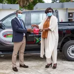 stade-olympique-d-ebimpe-un-vehicule-de-liaison-pour-le-responsable-de-la-delegation