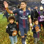 france-football-thiago-silva-et-cavani-s-en-vont-une-page-de-l-histoire-du-psg-se-tourne