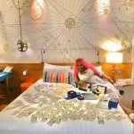 pour-son-anniversaire-eudoxie-yao-recoit-21-millions-f-cfa-et-deux-grosses-cylindrees-en-moins-d-une-semaine-la-go-bobaraba-a-la-recherche-d-un-chauffeur