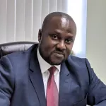 dr-gaston-gohou-economiste-presente-ses-solutions