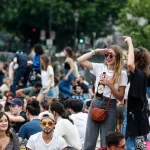 france-la-police-disperse-des-fetards-rassembles-pour-la-fete-de-la-musique