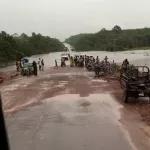 pluies-diluviennes-la-cotiere-coupee-en-deux-par-les-eaux-cet-axe-routier-fortement-deconseille