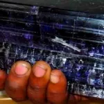 insolite-un-mineur-artisanal-ramasse-deux-cailloux-d-une-valeur-de-plus-d-un-1-milliard-de-fcfa