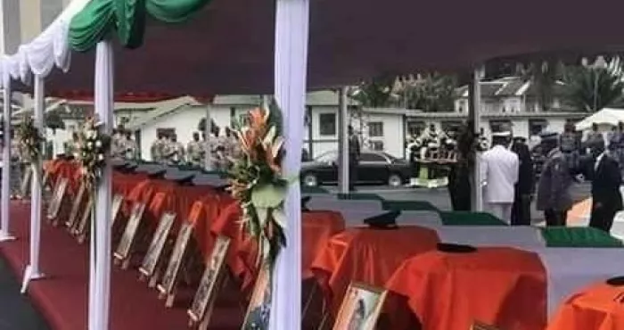cote-d-ivoire-attaque-de-kafolo-l-armee-rend-hommage-aux-14-soldats-tues-par-les-djihadistes