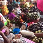 lutte-contre-la-covid-19-le-port-du-masque-est-desormais-obligatoire-dans-les-marches-de-gros-et-de-detail-les-depots-de-boisson-les-quincailleries-etc