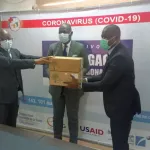 covid-19-cote-d-ivoire-un-laboratoire-francais-a-abidjan-offre-des-medicaments-d-une-valeur-de-10-millions-de-frs-cfa-au-gouvernement
