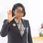gabon-rose-christiane-ossouka-raponda-nommee-premier-ministre