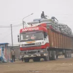 abidjan-des-fils-electriques-de-haute-tension-tuent-un-cinquantenaire-du-haut-d-un-camion