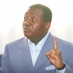 election-a-la-fif-rejet-du-parrainage-des-arbitres-accorde-a-drogba-par-la-fif-eugene-diomande-sen-remet-a-la-commission-electorale