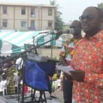 amelioration-du-cadre-de-vie-dr-emmou-sylvestre-met-sous-tension-le-nouveau-reseau-electrique-d-adjahui-coube