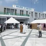 abobo-hamed-bakayoko-donne-un-coup-de-peinture-a-sa-commune