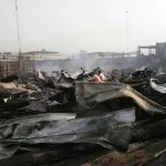 cocody-riviera-un-incendie-ravage-des-maisons-et-une-ecole-primaire-construites-en-bois-au-quartier-kampala