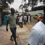 retrait-du-droit-de-vote-de-laurent-gbagbo-des-pro-gbagbo-prennent-d-assaut-le-siege-de-la-cei-exigent-reparation