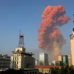 fortes-explosions-dans-la-zone-du-port-de-beyrouth-au-moins-10-morts
