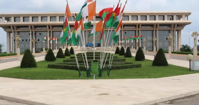 yamoussoukro-avant-la-future-presidentielle-la-fondation-houphouet-boigny-oeuvre-pour-le-desarmement-des-coeurs