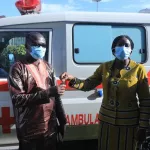 soutien-aux-populations-de-gbon-la-ministre-kandia-camara-fait-don-d-un-vehicule-au-sous-prefet-et-d-une-ambulance-medicalisee-a-l-hopital