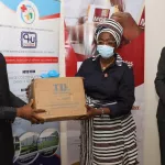 lutte-contre-la-covid-19-le-comite-des-alumini-de-mde-offre-des-equipements-sanitaires-de-plus-de-11-millions-au-chu-de-cocody