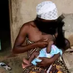 oume-une-femme-accouche-deux-hommes-accompagnes-de-leurs-familles-reclament-la-paternite-de-l-enfant-et-se-bagarrent-a-la-maternite