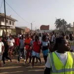 cote-d-ivoire-bonoua-en-feu-quelques-heures-apres-le-debut-des-manifestations-des-morts-annonces