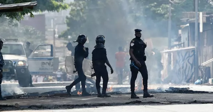 cote-d-ivoire-manifestations-eclatees-plusieurs-morts-des-manifestants-interpelles-des-ivoiriens-dans-les-rues-de-paris-et-rome-bedie-accuse-ouattara-repond