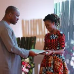 emplois-jeunes-mamadou-toure-distribue-plus-de-700-millions-a-30-jeunes-entrepreneurs