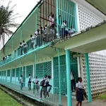 echec-scolaire-une-eleve-tente-de-s-immoler-apres-les-injures-de-sa-mere