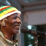 alpha-blondy-crache-ses-verites-je-refuse-pour-notre-pays-une-politique-qui-ira-au-dechirement-a-la-guerre-civile