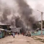 marche-contre-le-3eme-mandat-de-ouattara-scenes-de-guerre-a-bonoua-et-a-divo-comment-la-ville-resiste-encore-des-blesses-graves